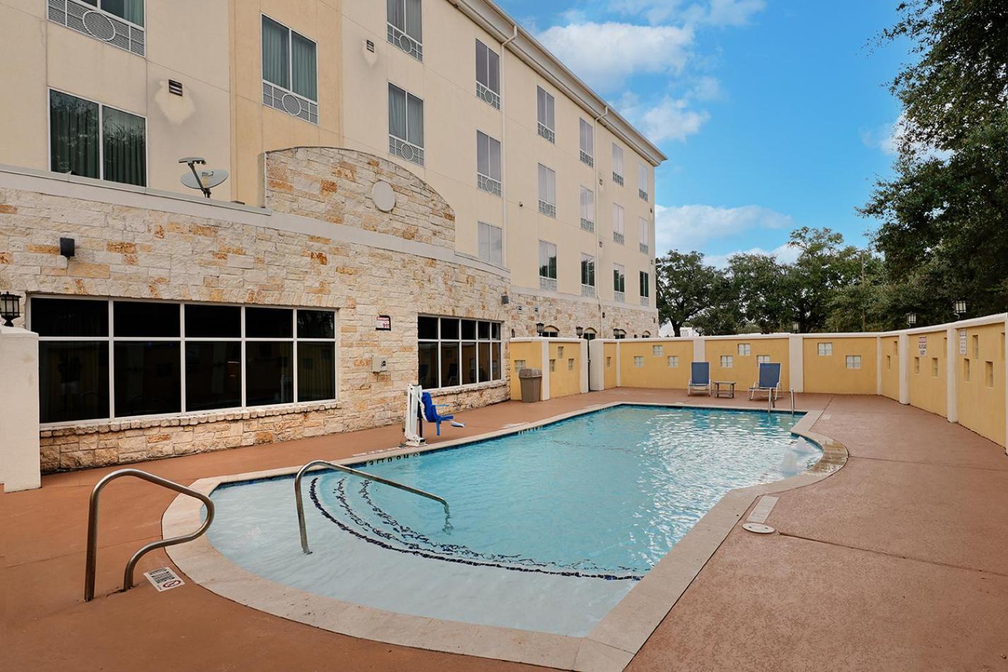 Holiday Inn Express & Suites Houston Northwest-Brookhollow By Ihg Extérieur photo
