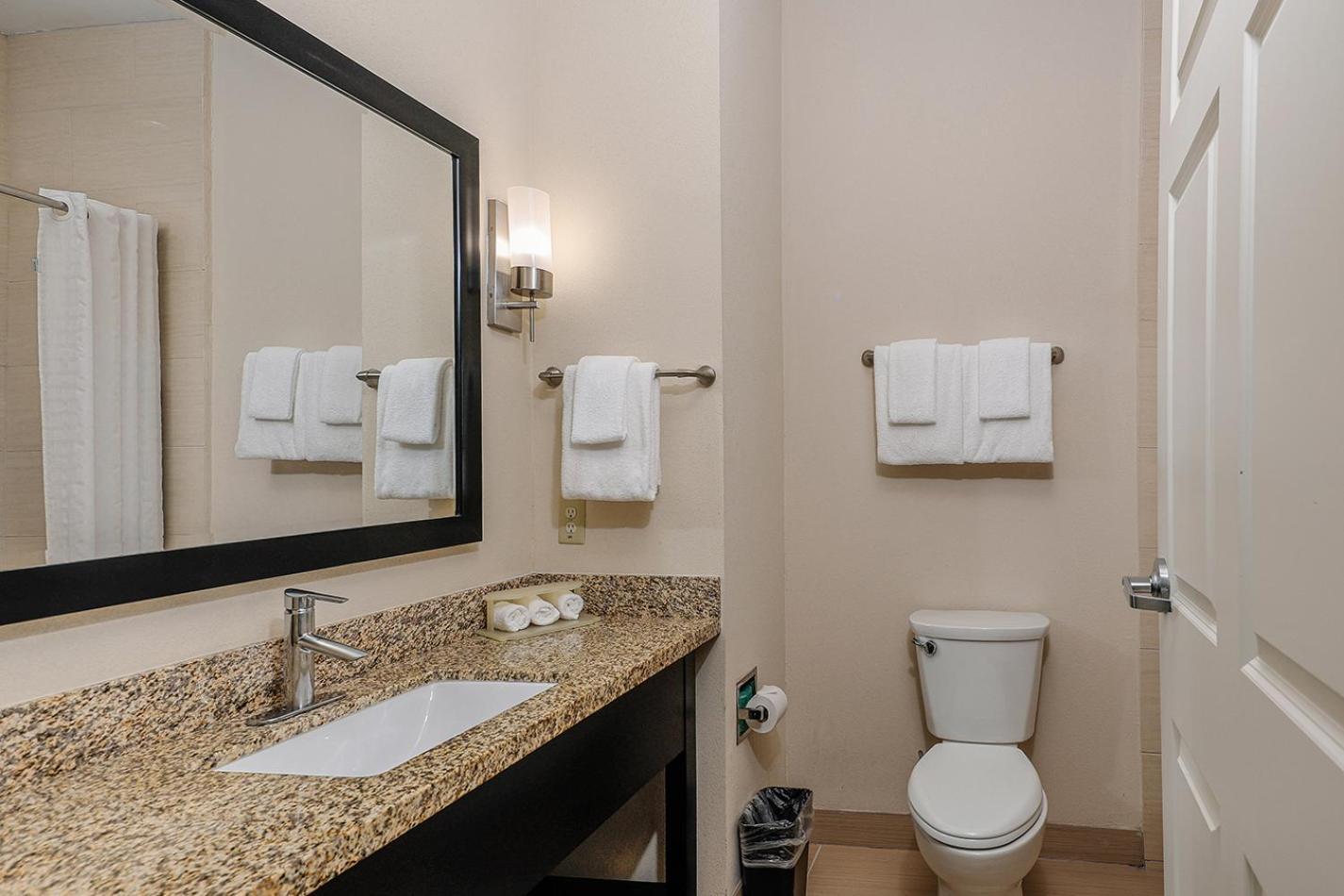 Holiday Inn Express & Suites Houston Northwest-Brookhollow By Ihg Extérieur photo
